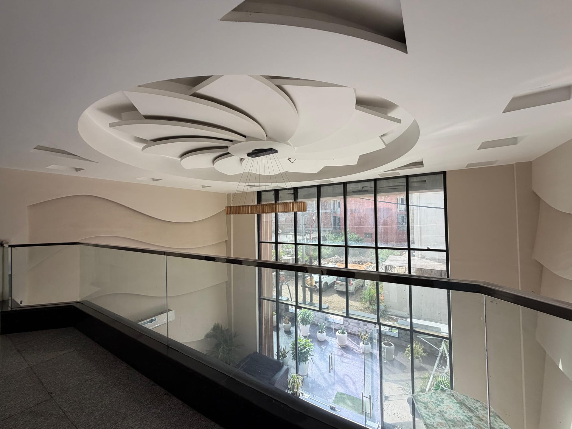 Oxford House Gallery Image 8